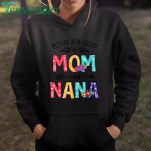Blessed Mom and Nana Floral Christmas Gift T Shirt 2