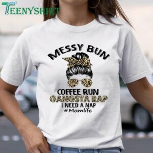 Humorous and Relatable T-Shirt for Busy Moms on the Go